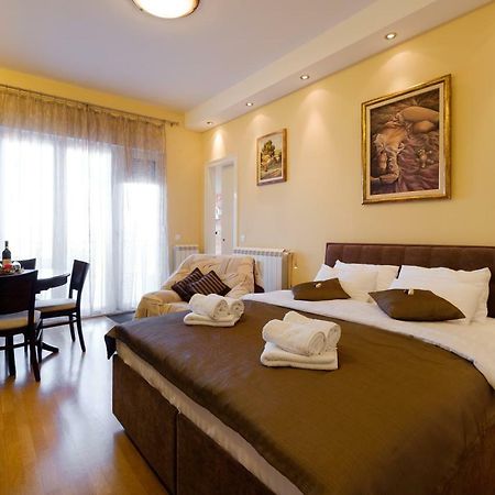 Jolie Apartamento Belgrado Exterior foto