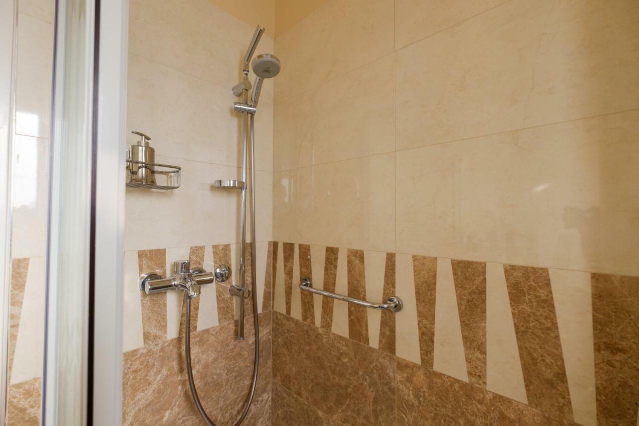 Jolie Apartamento Belgrado Exterior foto