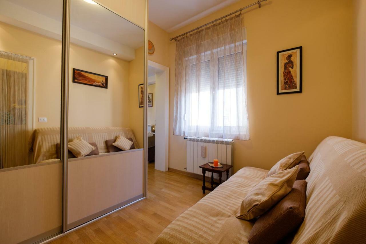 Jolie Apartamento Belgrado Exterior foto